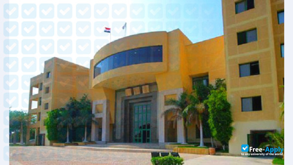 Misr International University photo #4
