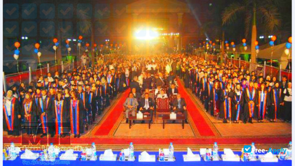 Photo de l’Modern University for Technology and Information #17