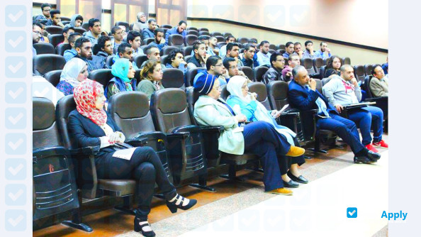Photo de l’Modern University for Technology and Information #12