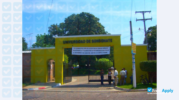 Photo de l’Modern University for Technology and Information #8
