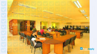 Cairo Higher Institute for Engineering, Computer Science & Management thumbnail #8
