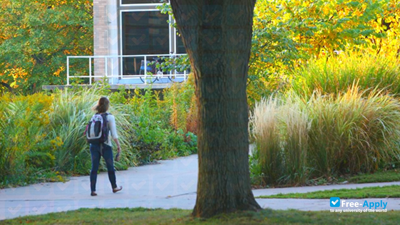 Grinnel College (Grinnel-in-London) photo #4
