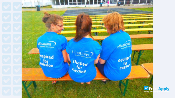 Photo de l’All Nations Christian College #3