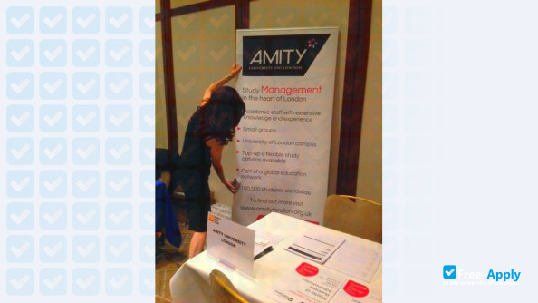 Amity University [IN] London фотография №4
