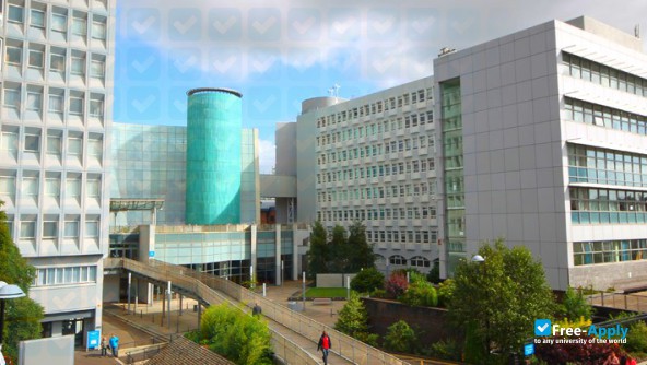 Glasgow Caledonian University photo #9