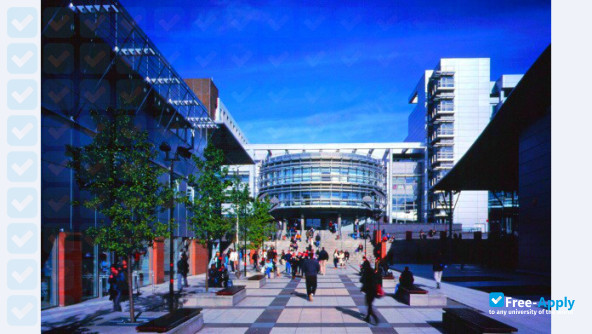 Glasgow Caledonian University photo #12