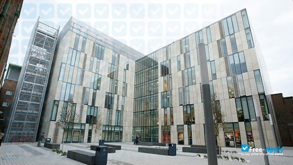 Kingston University фотография №3