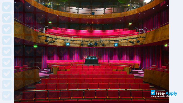 Photo de l’Arts Educational Schools (London) #8