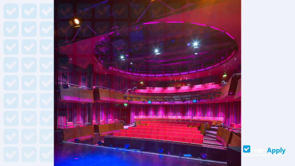 Photo de l’Arts Educational Schools (London) #5
