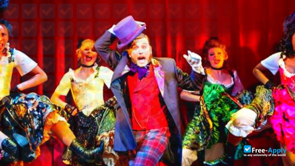 Photo de l’Arts Educational Schools (London) #3