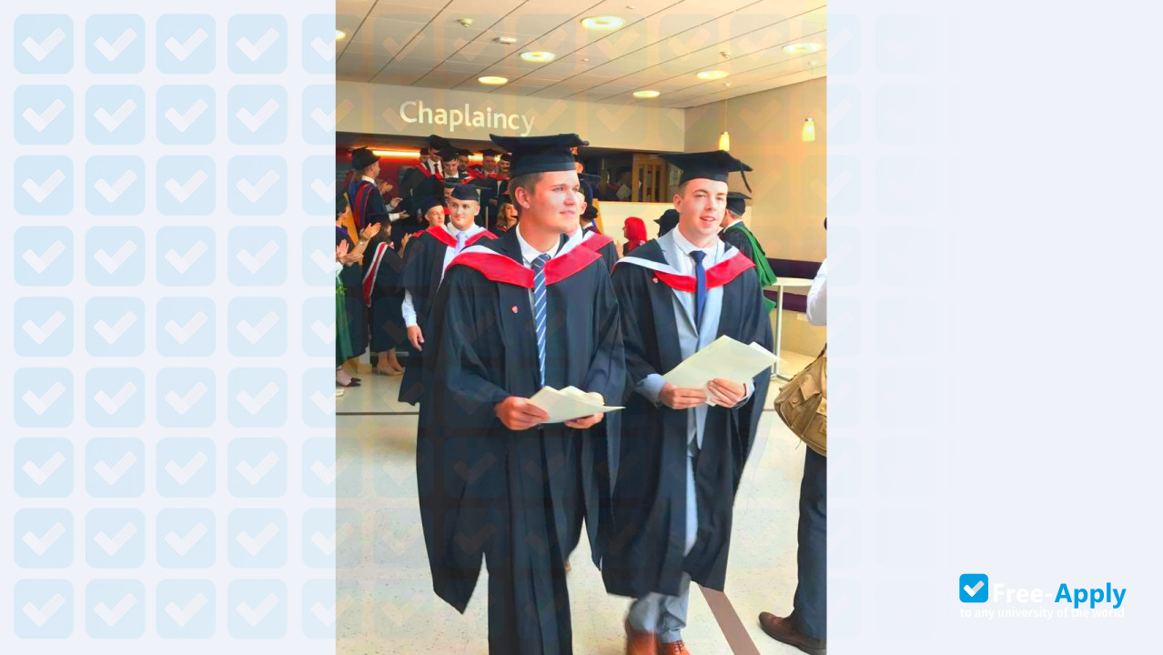 Leeds Trinity University photo #9