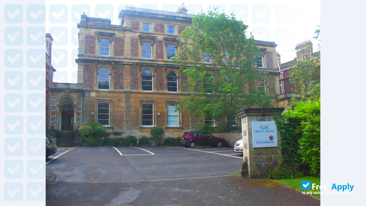 Foto de la Bristol Baptist College #4