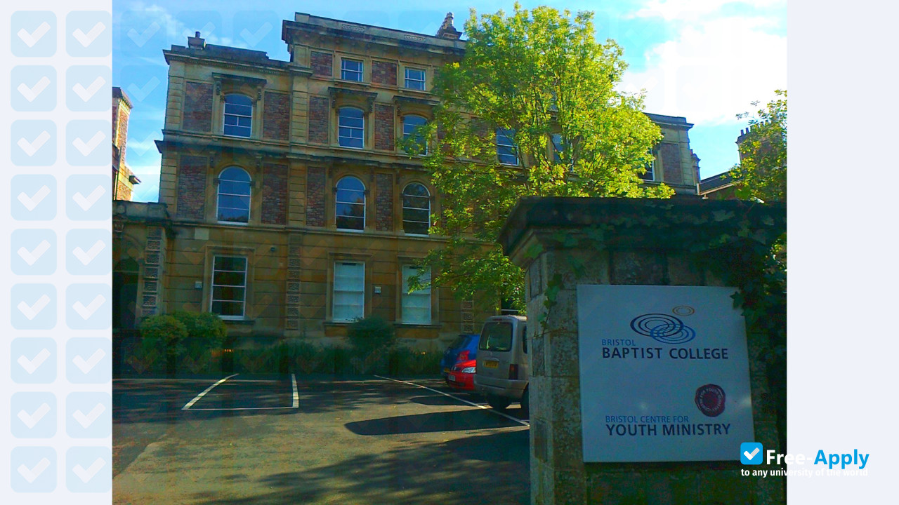 Foto de la Bristol Baptist College #5