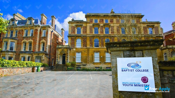 Foto de la Bristol Baptist College #2