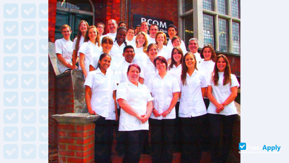 Foto de la British College of Osteopathic Medicine #4
