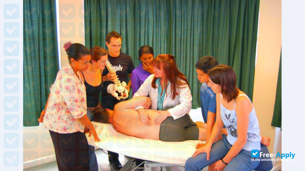 Foto de la British College of Osteopathic Medicine #9