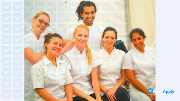 Foto de la British College of Osteopathic Medicine #11