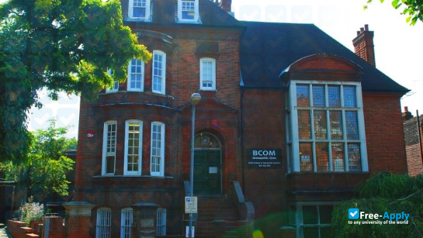 Foto de la British College of Osteopathic Medicine #3