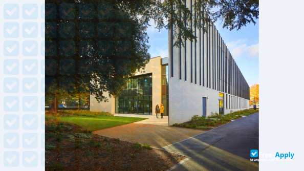 Farnborough College of Technology photo #7