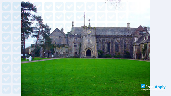 Falmouth University (Dartington College of Arts) photo #9