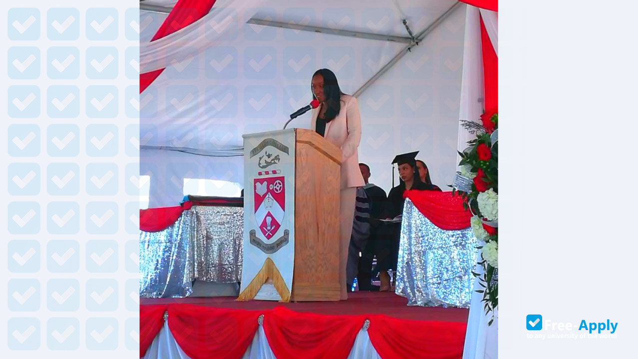 Bermuda College photo #13