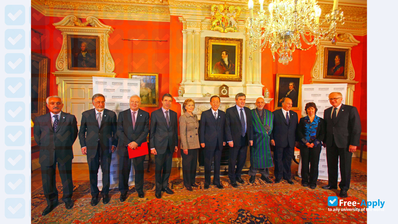The Aga Khan University (International) in the United Kingdom photo #9