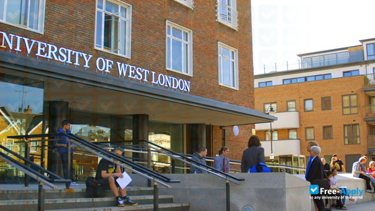 Foto de la University of West London #3