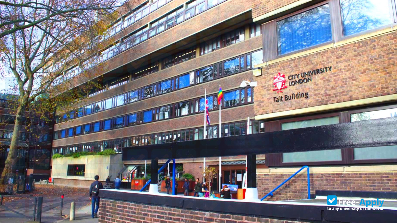 City, University of London photo #7