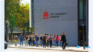City, University of London thumbnail #3
