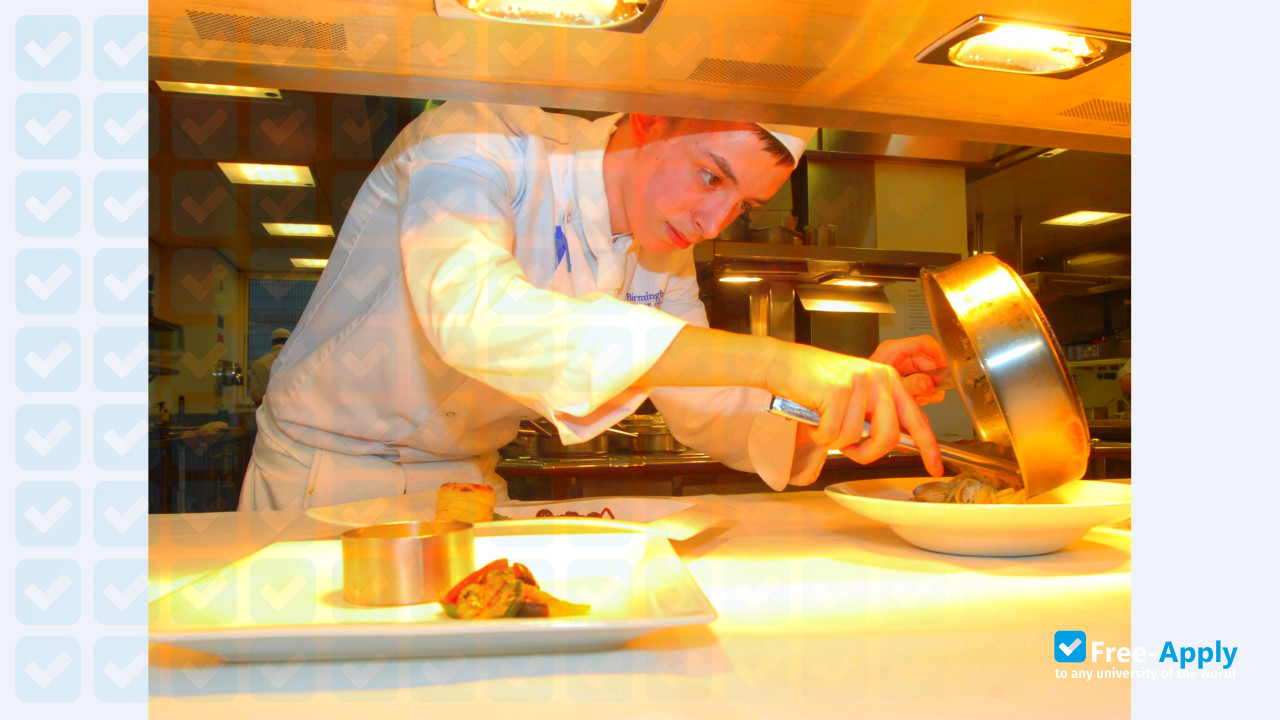 Foto de la University College of Birmingham (College of Food Tourism and Creative Studies) #6