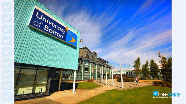 Foto de la University of Bolton #9