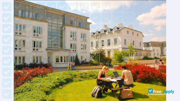 Foto de la University of Gloucestershire #6