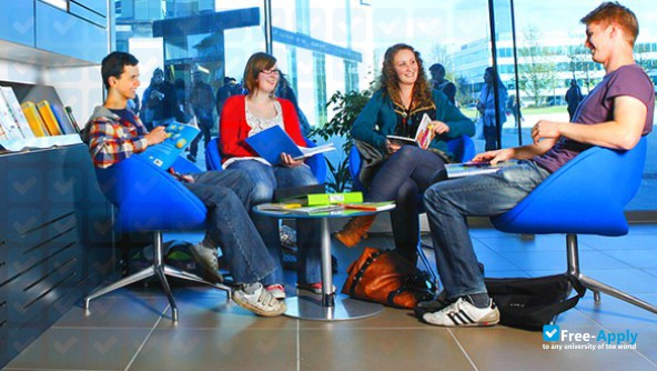 University of Hertfordshire фотография №3