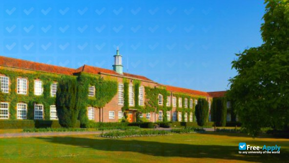 Foto de la Writtle University College #1