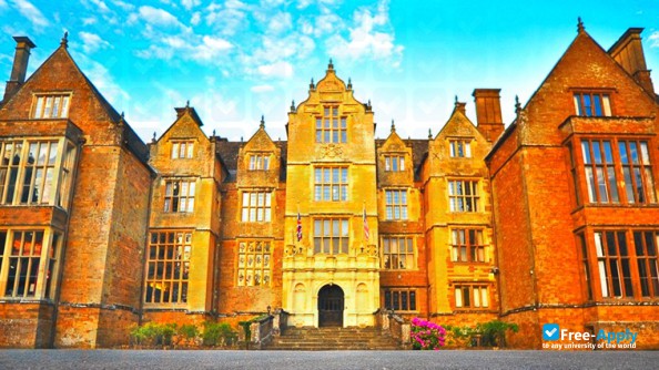 Wroxton College of Fairleigh Dickinson University photo
