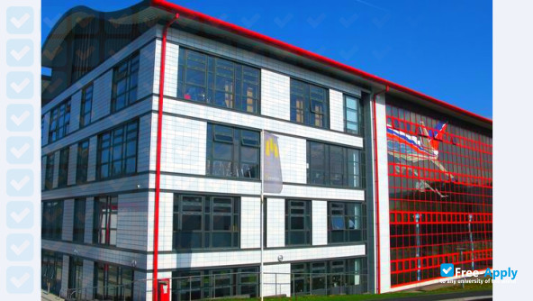 Ystrad Mynach College photo