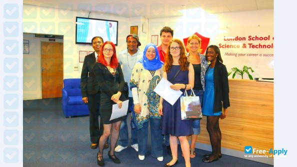 London College of Science and Technology photo #7