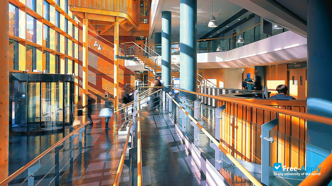 London South Bank University photo #3