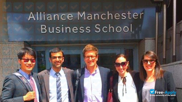 Foto de la Manchester Business School #2