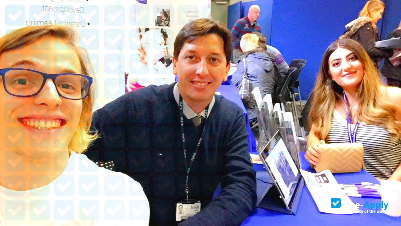 Medway School of Pharmacy photo #4