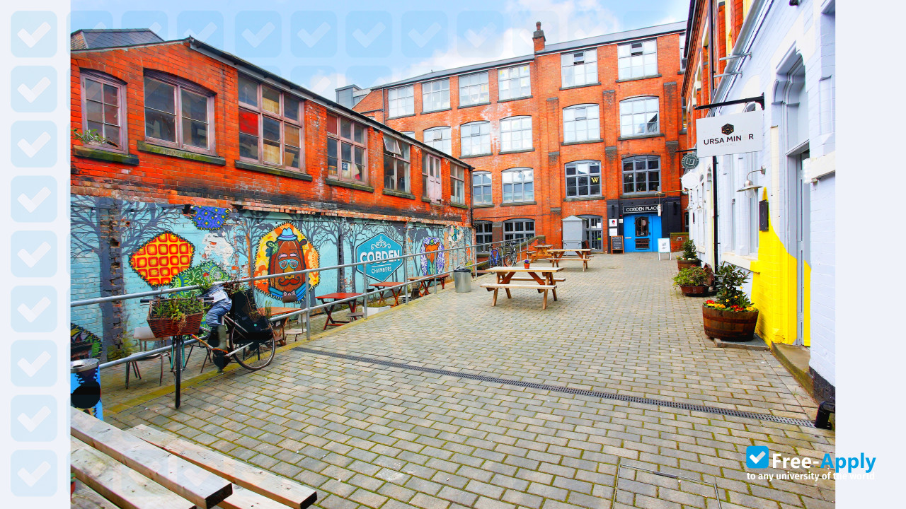 Nottingham Trent University фотография №6
