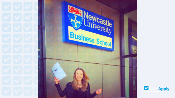 Foto de la Newcastle University #9