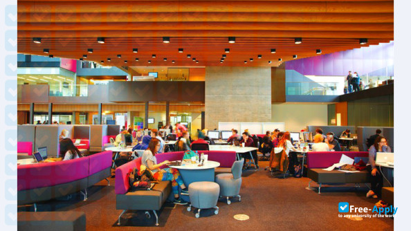 Oxford Brookes University photo