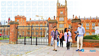Queen's University Belfast thumbnail #9