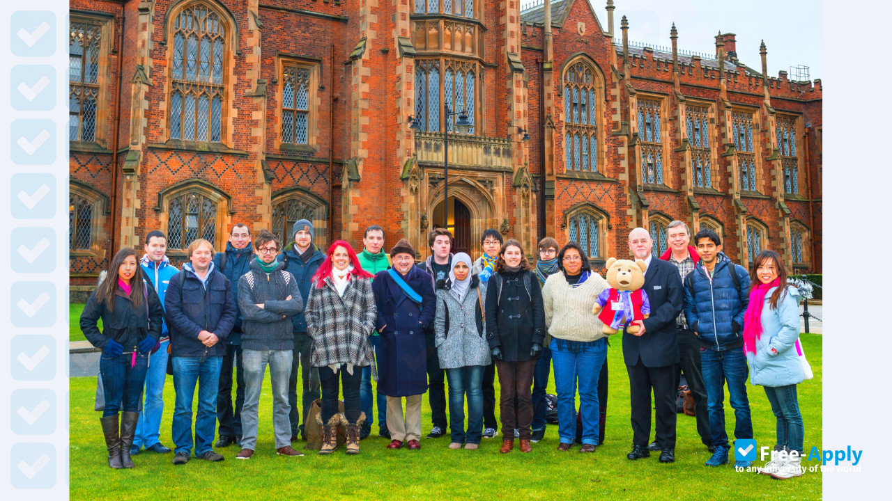 Foto de la Queen's University Belfast #11