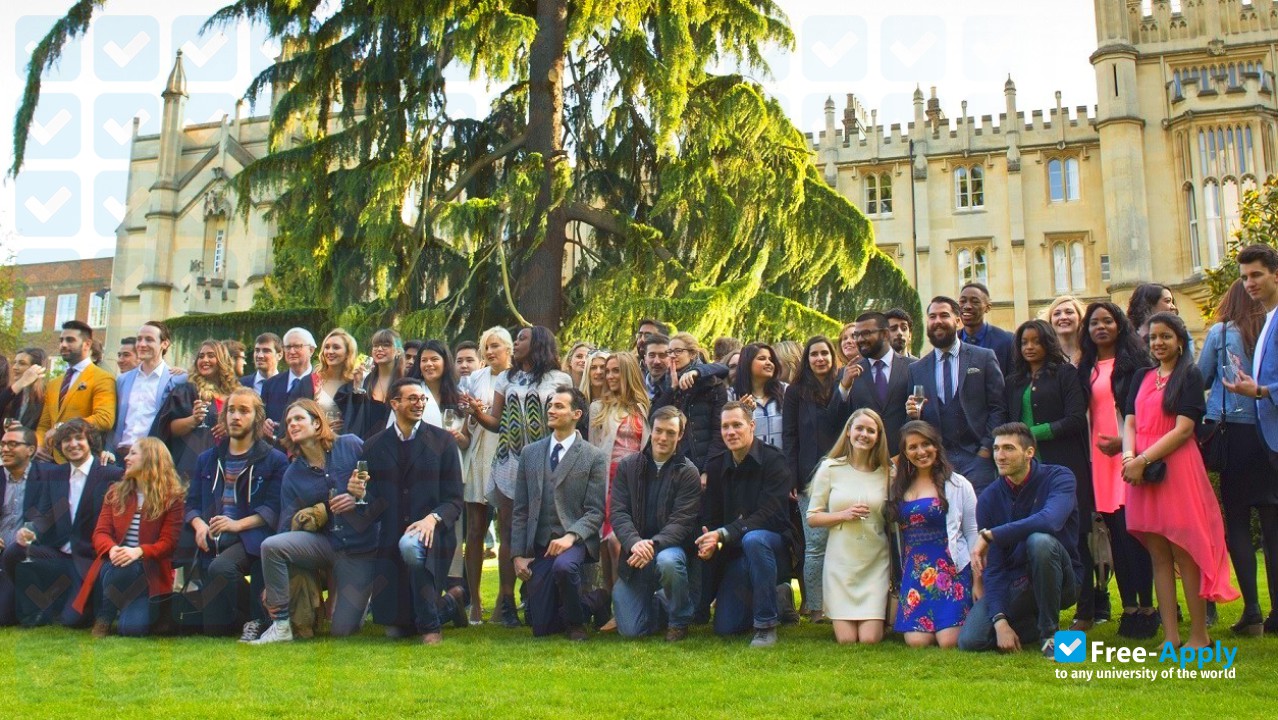 Foto de la Richmond the American International University in London #8