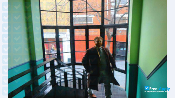 Foto de la South Chelsea International College #5