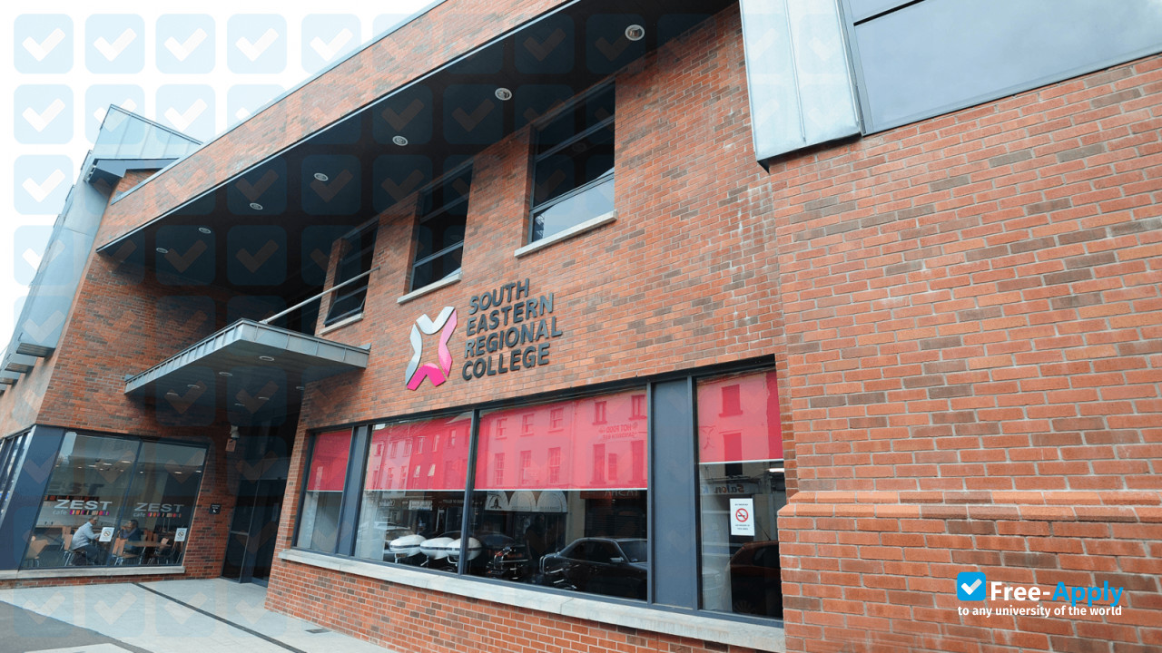 Foto de la South Eastern Regional College #2
