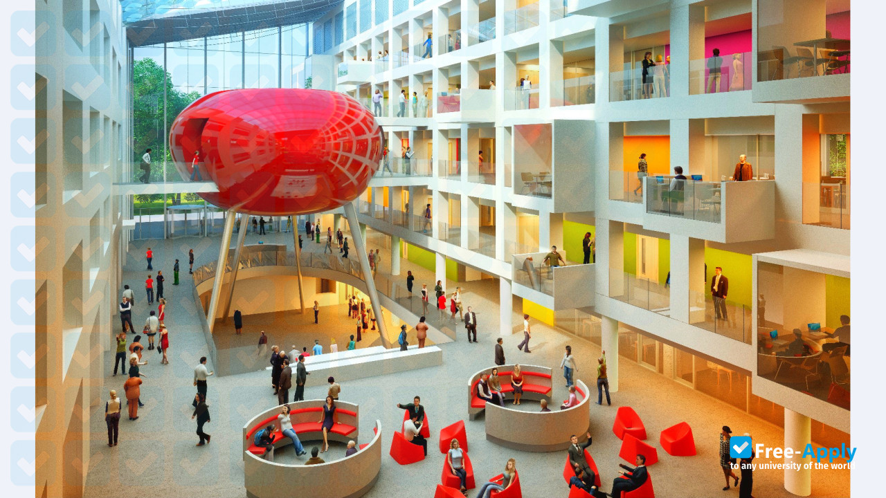 Southampton Solent University photo #4