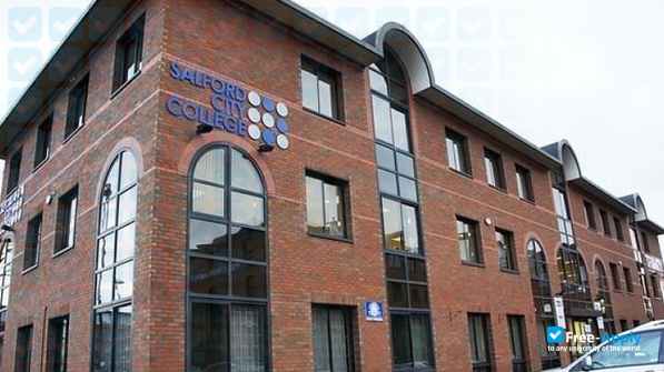 Foto de la Salford City College #2
